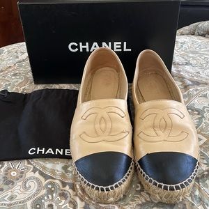 Chanel CC espadrilles beige and black lamb skin